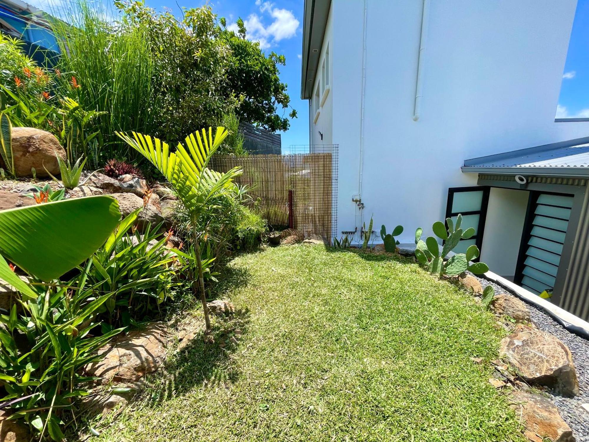 Aloes - Villa Salba. Panoramic View. L'Etang-Sale Exterior foto