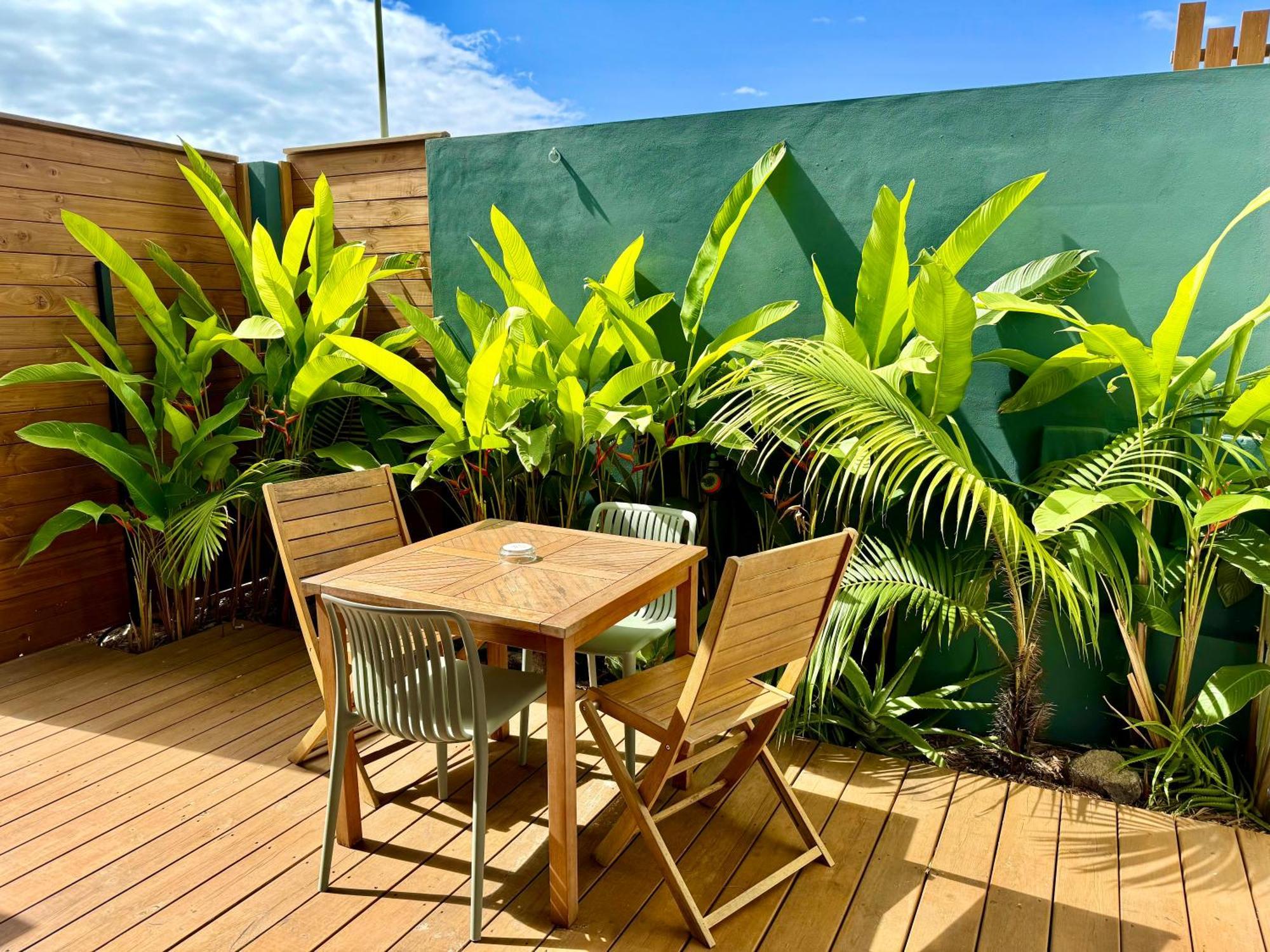 Aloes - Villa Salba. Panoramic View. L'Etang-Sale Exterior foto